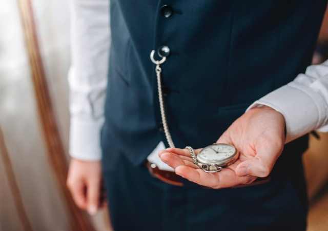 Köstekli Saat Nedir?